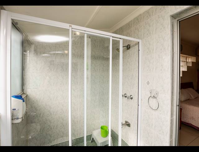 4 BEDROOM HOUSE FOR SALE IN OVERPORT